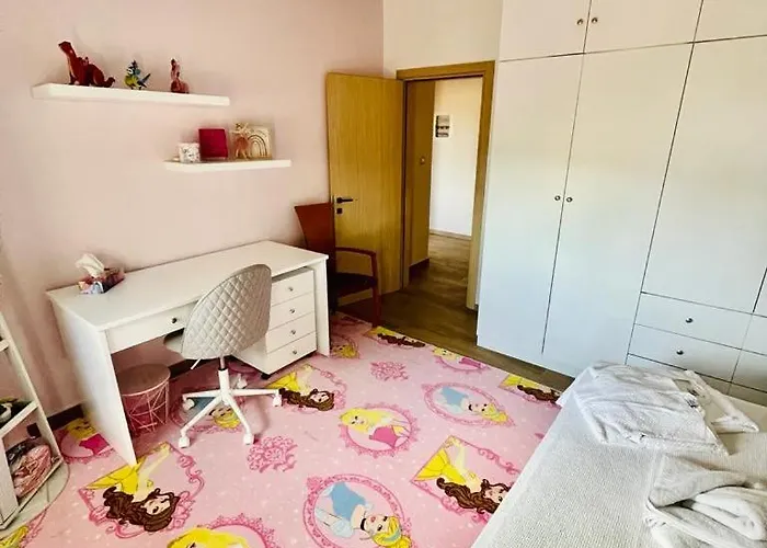 Violetta Case de vacanță